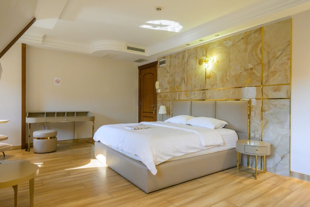 Patient room at the "Gemma" clinic – a comfortable and pleasant space for rest and recovery