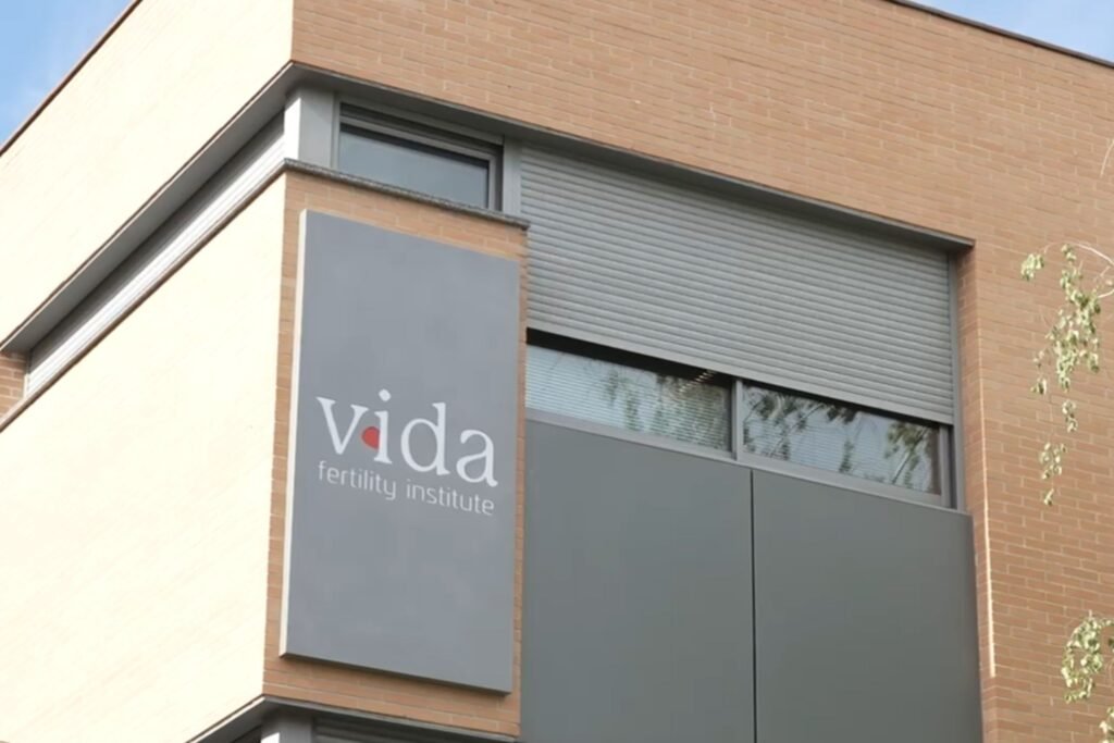 Exterior view of the Vida Fertility clinic in Spain