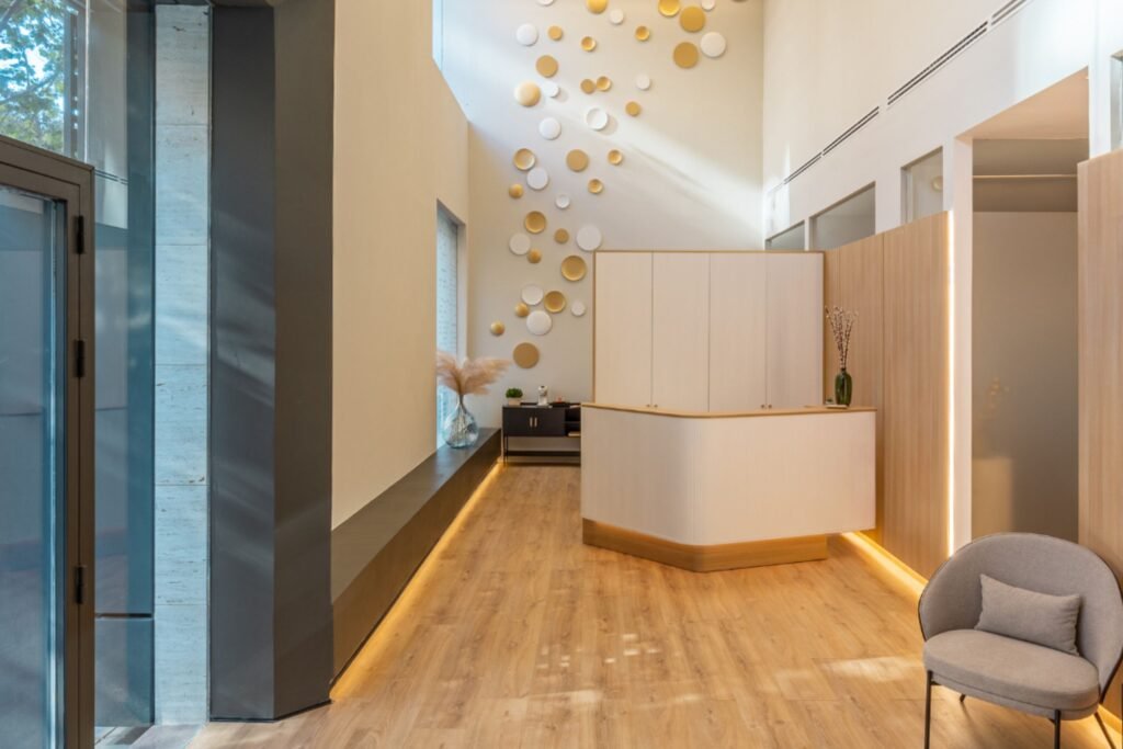 Bright and welcoming hallway at Vida Fertility clinic – sense of peace and safety