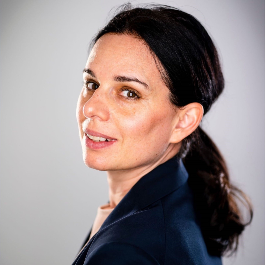 Photo of Nina Bayer, specialized counselor for infertility, life and social issues, partnership and sexual relations